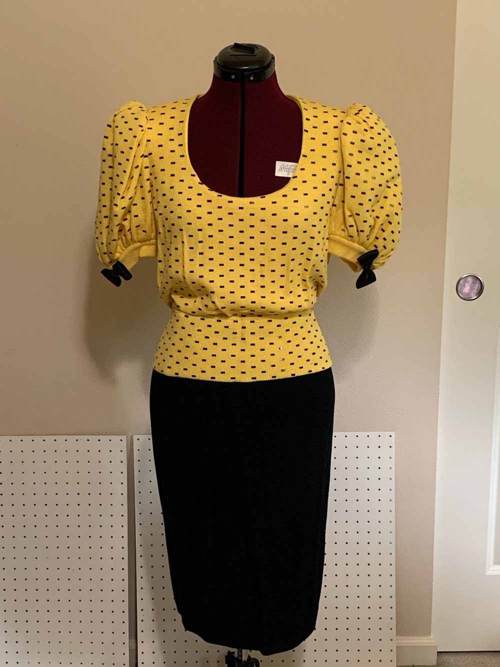 Vintage Saint John, couture Yellow Puff-Sleeve Knit Top and Black Skirt Set